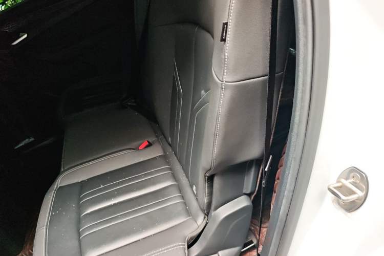 Used Audi Q6 2024 40 TFSI quattro Guanyun Edition Yulin Package 7 Seats Left Rear Seat