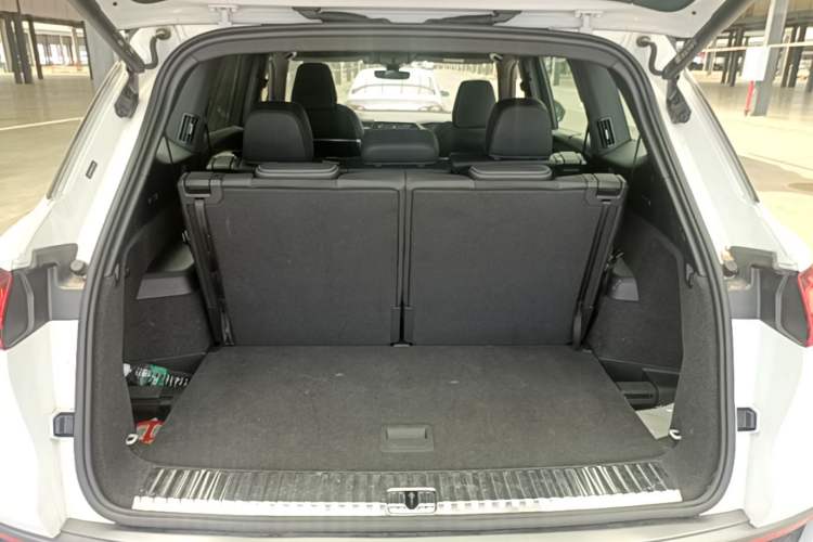 Used Audi Q6 2024 45 TFSI quattro Qiyun Edition Flying Rider Package 7-seater Trunk