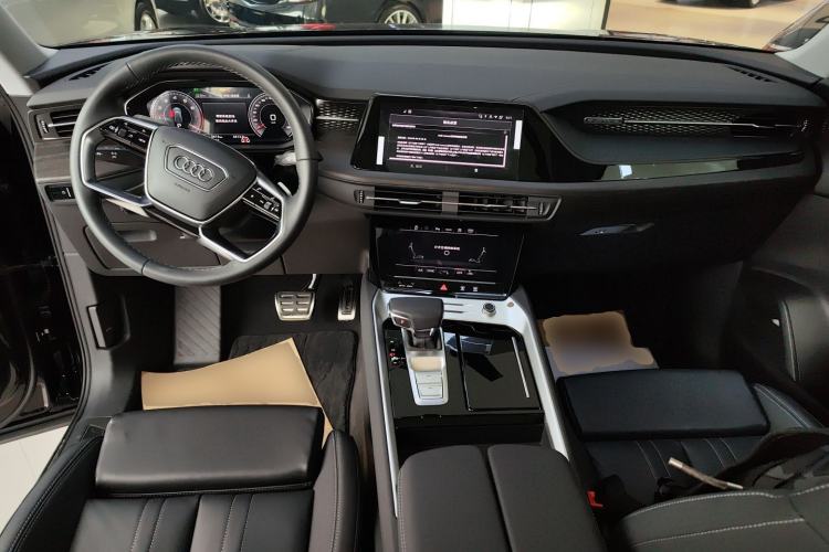 Used Audi Q6 2025 40 TFSI quattro Commemorative Edition Yulin Package 7 Seats Center Console