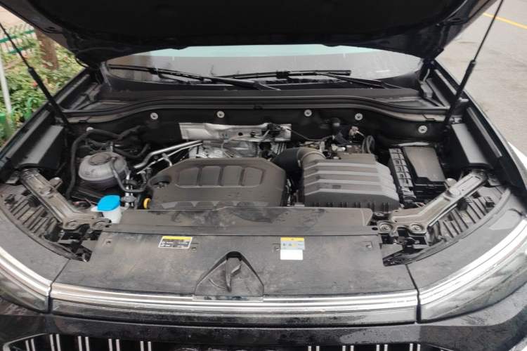 Used Audi Q6 2025 40 TFSI quattro Commemorative Edition Yulin Package 7 Seats Engine Bay