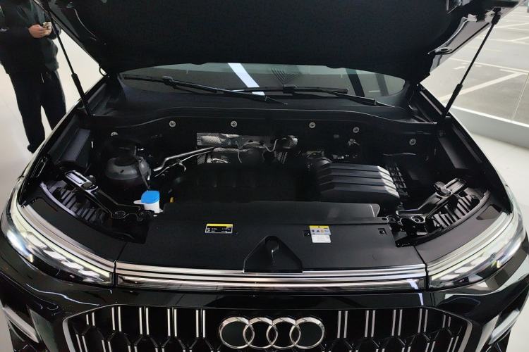 Used Audi Q6 2025 40 TFSI quattro Commemorative Edition Yulin Package 7 Seats Engine Bay