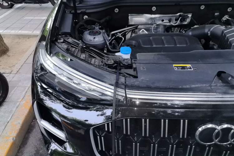 Used Audi Q6 2025 40 TFSI quattro Commemorative Edition Yulin Package 7 Seats Engine Bay Right
