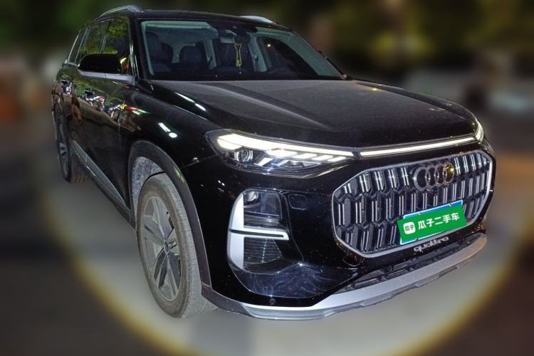 Used Audi Q6 2025 40 TFSI quattro Commemorative Edition Yulin Package 7 Seats Front Right 45 Deg