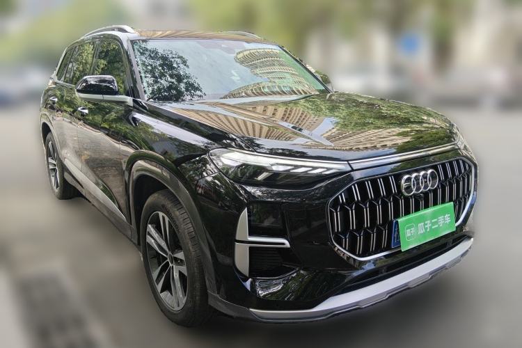 Used Audi Q6 2025 40 TFSI quattro Commemorative Edition Yulin Package 7 Seats Front Right 45 Deg