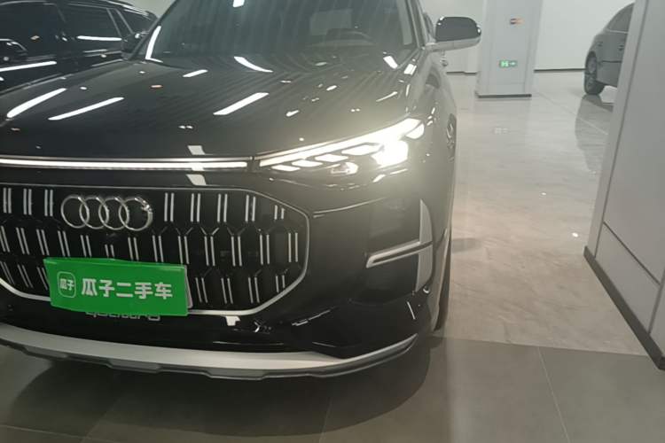 Used Audi Q6 2025 40 TFSI quattro Commemorative Edition Yulin Package 7 Seats Left Front Headlight
