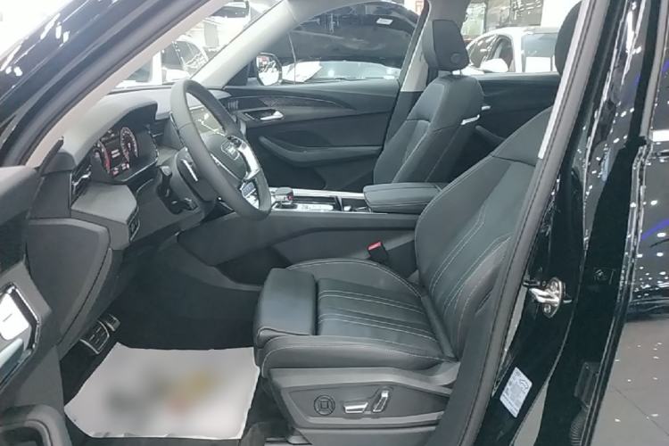 Used Audi Q6 2025 40 TFSI quattro Commemorative Edition Yulin Package 7 Seats Left Front Seat