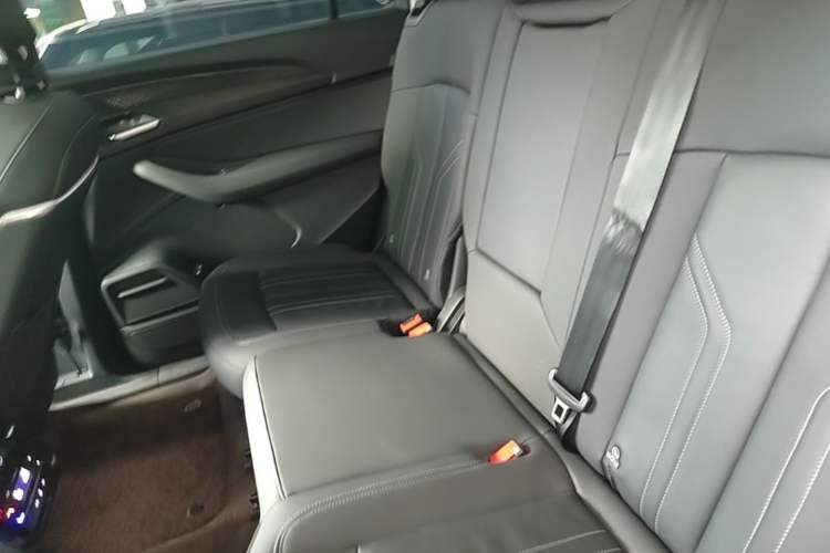 Used Audi Q6 2025 40 TFSI quattro Commemorative Edition Yulin Package 7 Seats Left Rear Seat