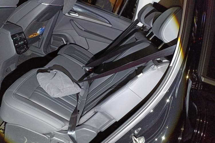 Used Audi Q6 2025 40 TFSI quattro Commemorative Edition Yulin Package 7 Seats Left Rear Seat