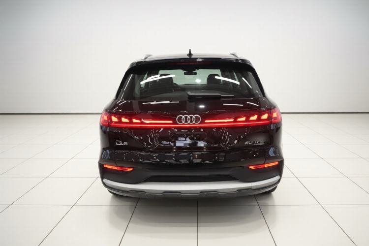 Used Audi Q6 2025 40 TFSI quattro Commemorative Edition Yulin Package 7 Seats Rear