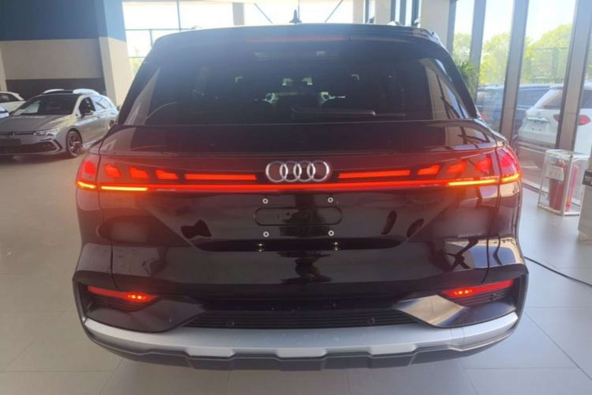 Used Audi Q6 2025 40 TFSI quattro Commemorative Edition Yulin Package 7 Seats Rear