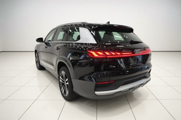Used Audi Q6 2025 40 TFSI quattro Commemorative Edition Yulin Package 7 Seats Rear Left 45 Deg