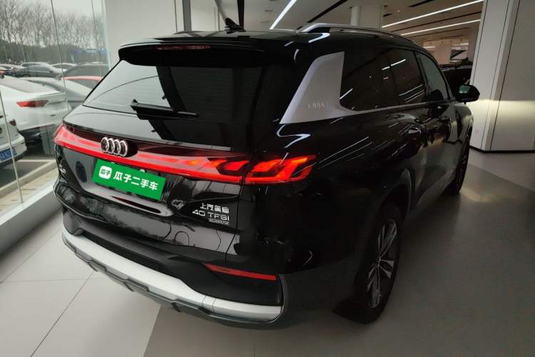 Used Audi Q6 2025 40 TFSI quattro Commemorative Edition Yulin Package 7 Seats Rear Right 45 Deg