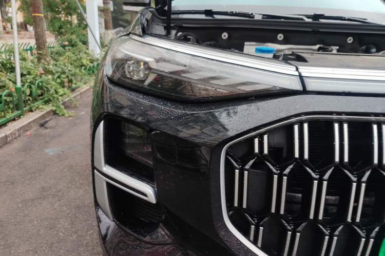 Used Audi Q6 2025 40 TFSI quattro Commemorative Edition Yulin Package 7 Seats Right Front Headlight