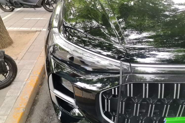 Used Audi Q6 2025 40 TFSI quattro Commemorative Edition Yulin Package 7 Seats Right Front Headlight