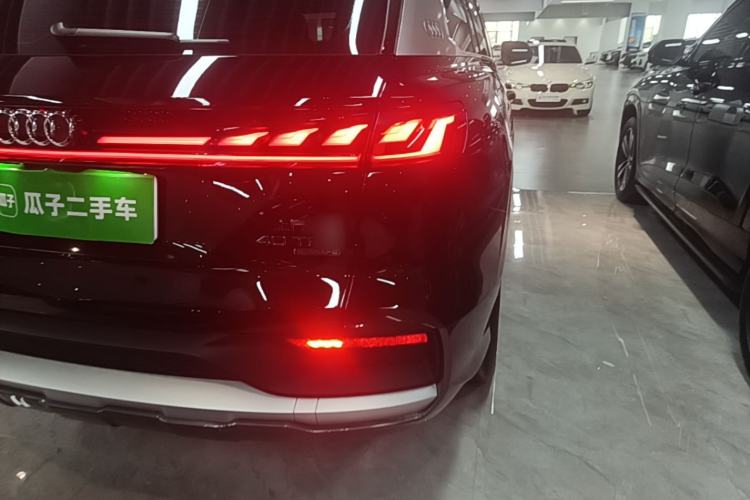 Used Audi Q6 2025 40 TFSI quattro Commemorative Edition Yulin Package 7 Seats Right Rear Taillight
