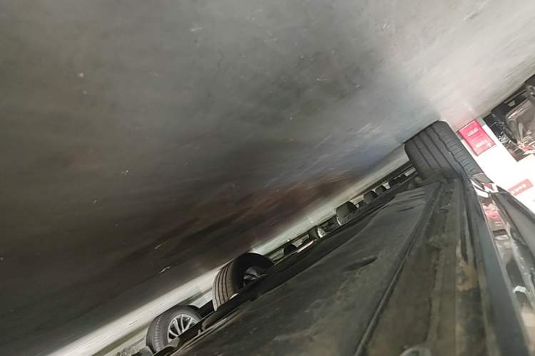 Used Audi Q6 2025 40 TFSI quattro Commemorative Edition Yulin Package 7 Seats Right Side Sill