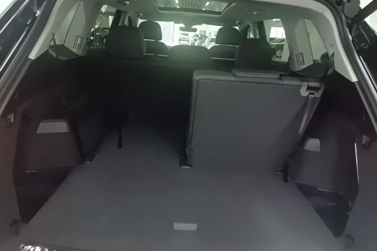 Used Audi Q6 2025 40 TFSI quattro Commemorative Edition Yulin Package 7 Seats Trunk