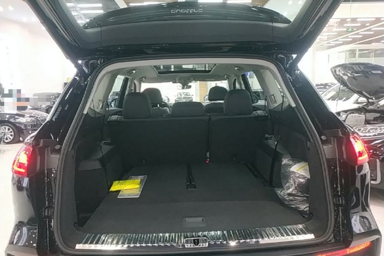 Used Audi Q6 2025 40 TFSI quattro Commemorative Edition Yulin Package 7 Seats Trunk