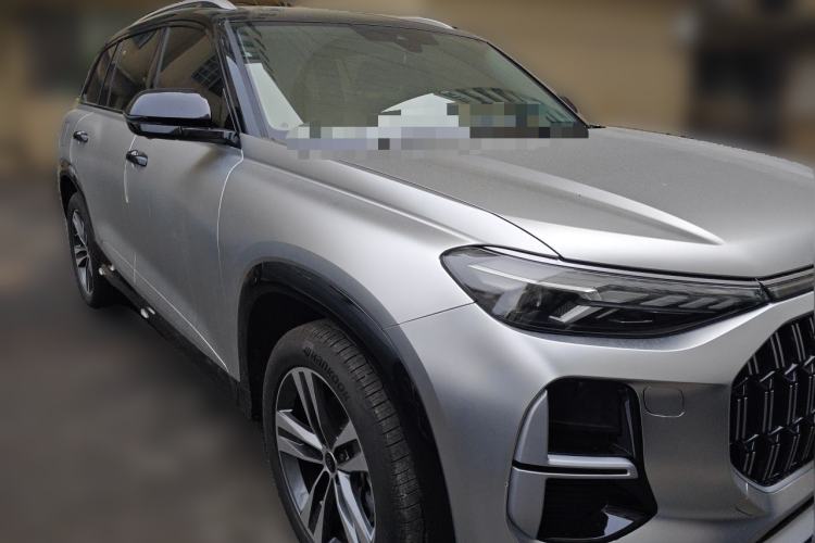 Used Audi Q6 2025 40 TFSI quattro Commemorative Edition Yulin Package 7 Seats Front Right 45 Deg