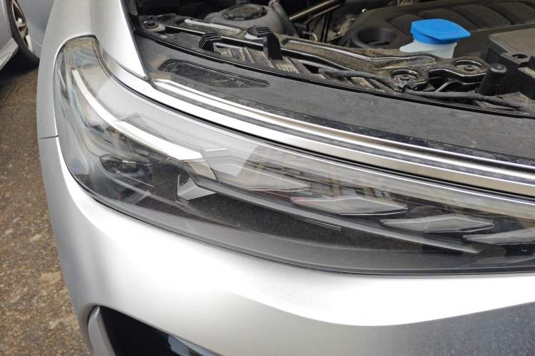 Used Audi Q6 2025 40 TFSI quattro Commemorative Edition Yulin Package 7 Seats Right Front Headlight