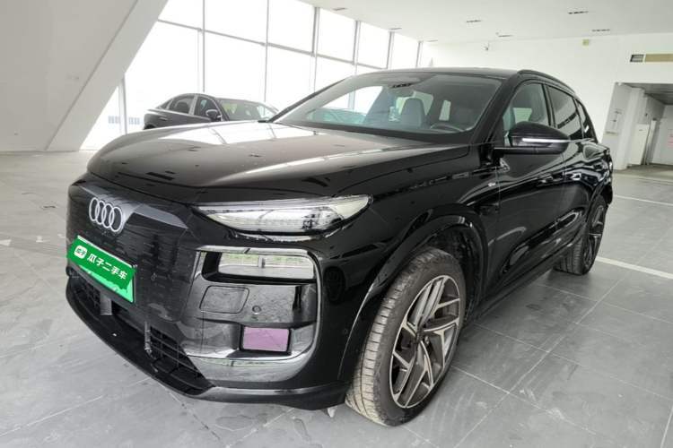 Audi Q6L e-tron 2026 First Launch Navigation Edition d’occasion Guazi used car, China used car export, Used car for sale, Used cars, Cheapest cars for sale