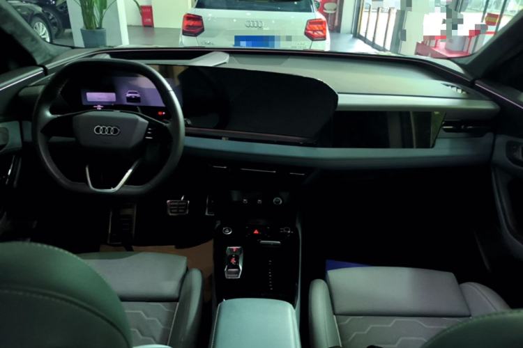 Used Audi Q6L e-tron 2026 First Launch Navigation Edition Center Console