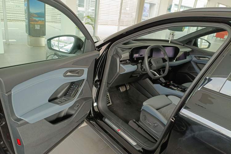 Used Audi Q6L e-tron 2026 First Launch Navigation Edition Driver Seat