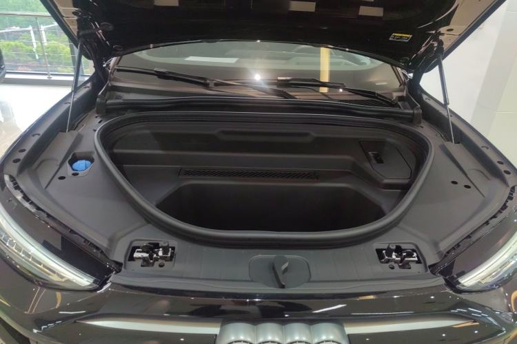 Used Audi Q6L e-tron 2026 First Launch Navigation Edition Engine Bay