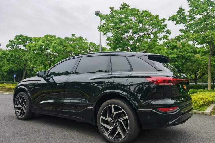 Used Audi Q6L e-tron 2026 First Launch Navigation Edition Exterior 3
