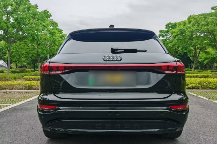 Used Audi Q6L e-tron 2026 First Launch Navigation Edition Exterior 4