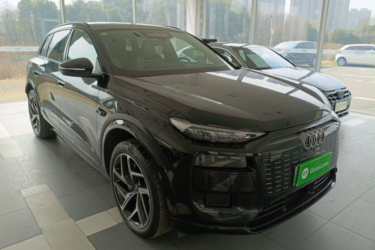 Used Audi Q6L e-tron 2026 First Launch Navigation Edition Front Right 45 Deg