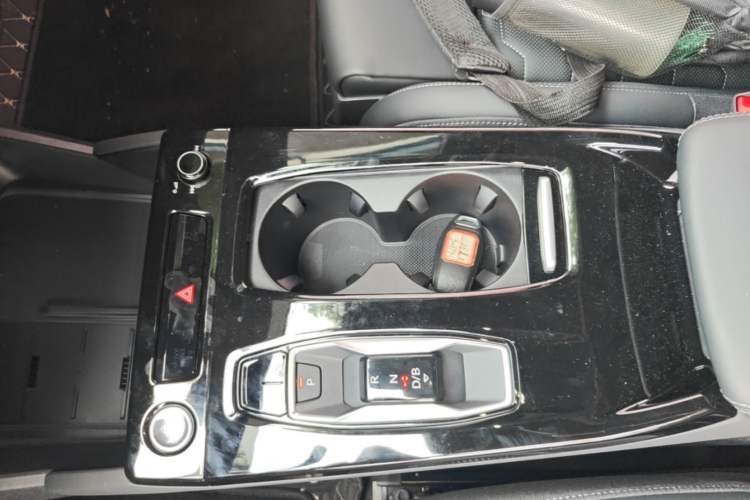 Used Audi Q6L e-tron 2026 First Launch Navigation Edition Gear Lever