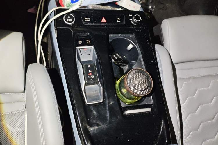 Used Audi Q6L e-tron 2026 Ultra-Long Range Edition Gear Lever