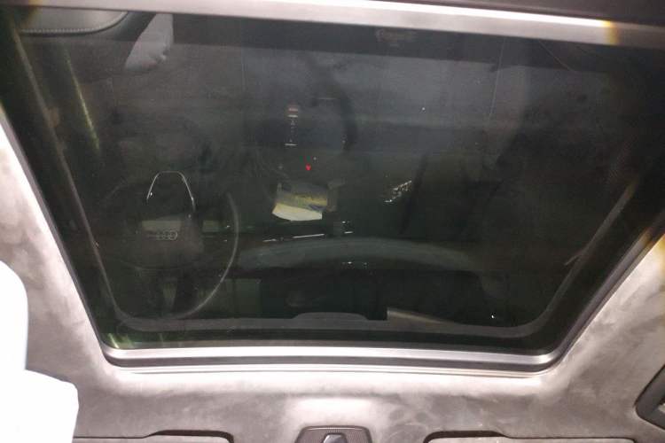 Used Audi Q6L e-tron 2026 Ultra-Long Range Edition Headliner