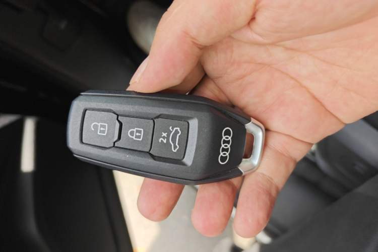 Used Audi Q6L e-tron 2026 First Launch Navigation Edition Interior 1
