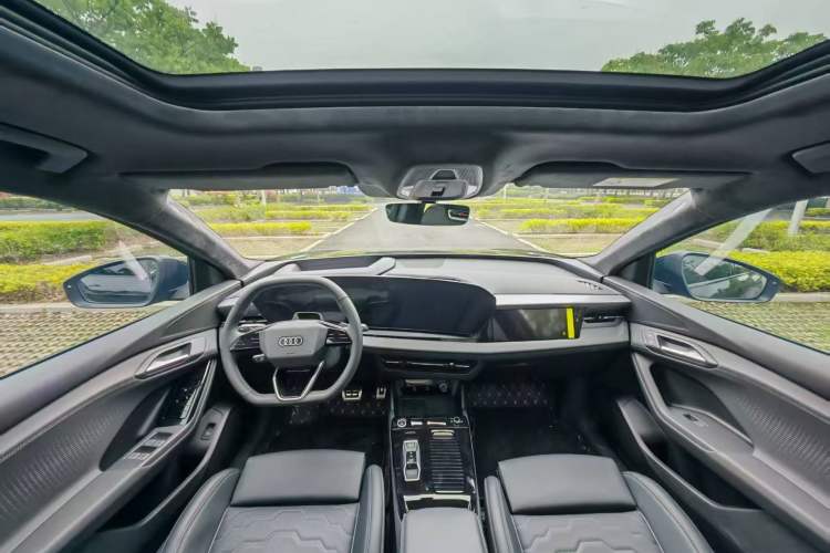 Used Audi Q6L e-tron 2026 First Launch Navigation Edition Interior 2