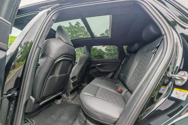 Used Audi Q6L e-tron 2026 First Launch Navigation Edition Interior 4