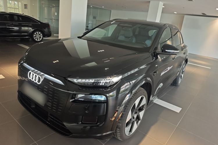 Audi Q6L e-tron 2026 First Launch Navigation Edition