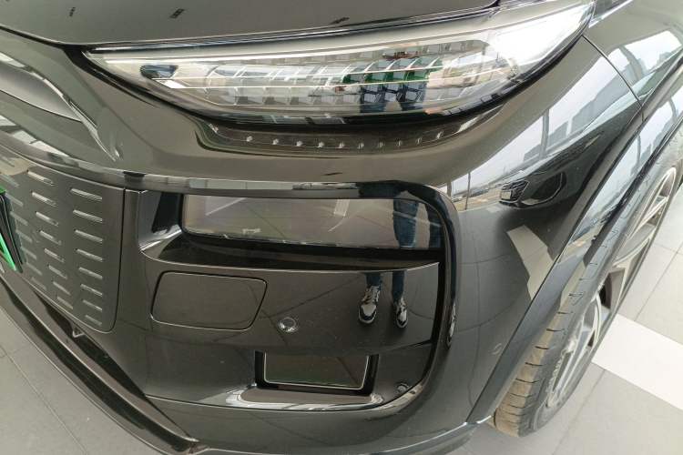 Used Audi Q6L e-tron 2026 First Launch Navigation Edition Left Front Headlight