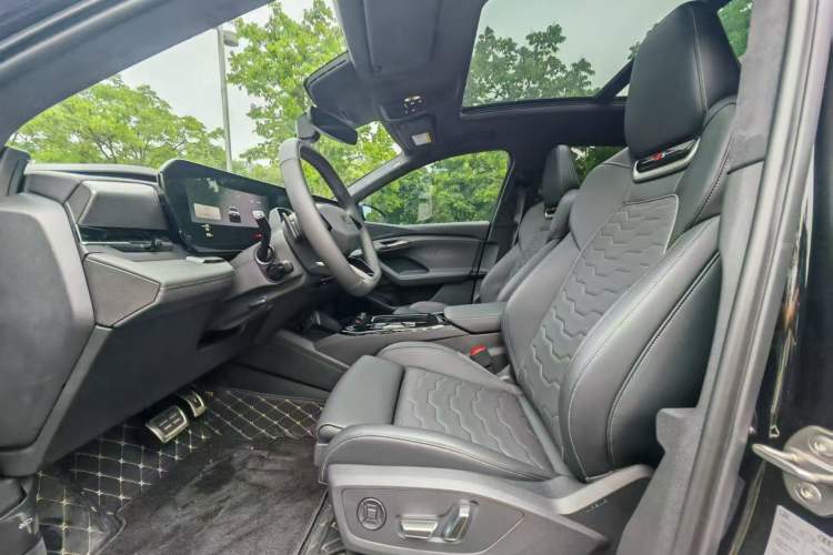 Used Audi Q6L e-tron 2026 First Launch Navigation Edition Left Front Seat