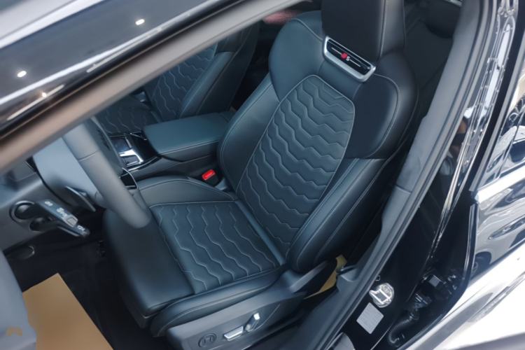 Used Audi Q6L e-tron 2026 Ultra-Long Range Edition Left Front Seat