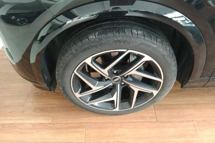 Used Audi Q6L e-tron 2026 First Launch Navigation Edition Left Front Wheel Hub