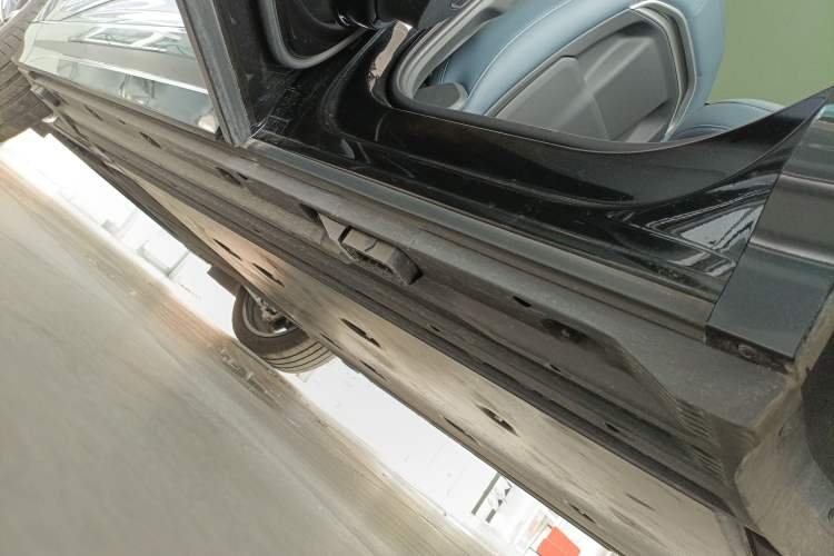 Used Audi Q6L e-tron 2026 First Launch Navigation Edition Left Side Sill