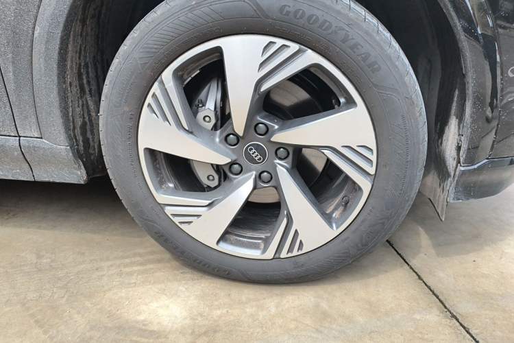 Used Audi Q6L e-tron 2026 Ultra-Long Range Edition Right Front Wheel Hub