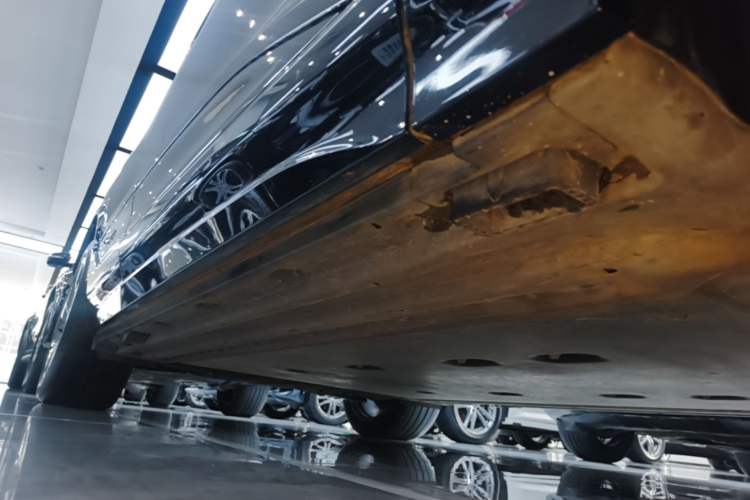 Used Audi Q6L e-tron 2026 Ultra-Long Range Edition Right Side Sill