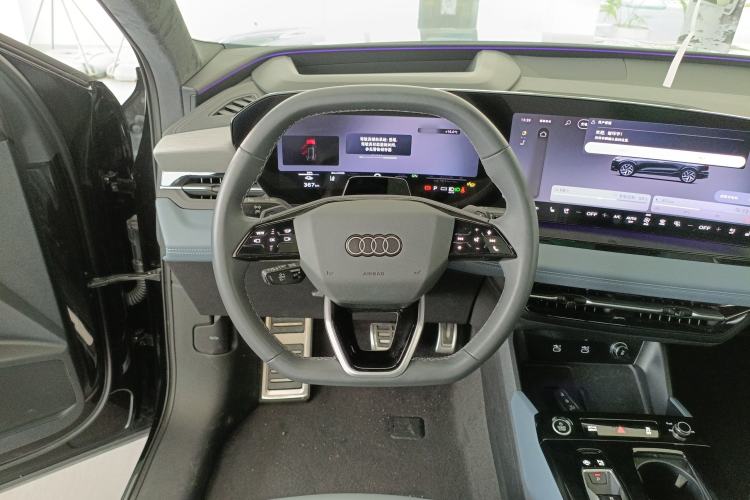 Used Audi Q6L e-tron 2026 First Launch Navigation Edition Steering Wheel