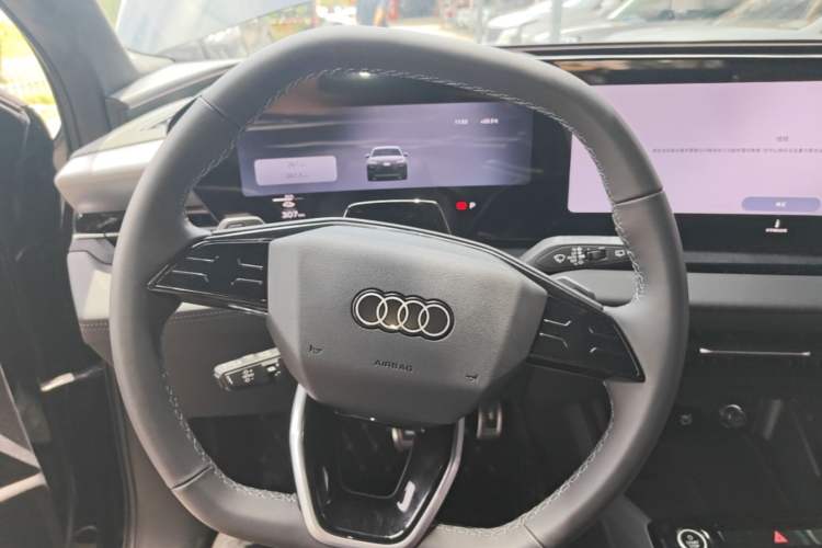 Used Audi Q6L e-tron 2026 First Launch Navigation Edition Steering Wheel