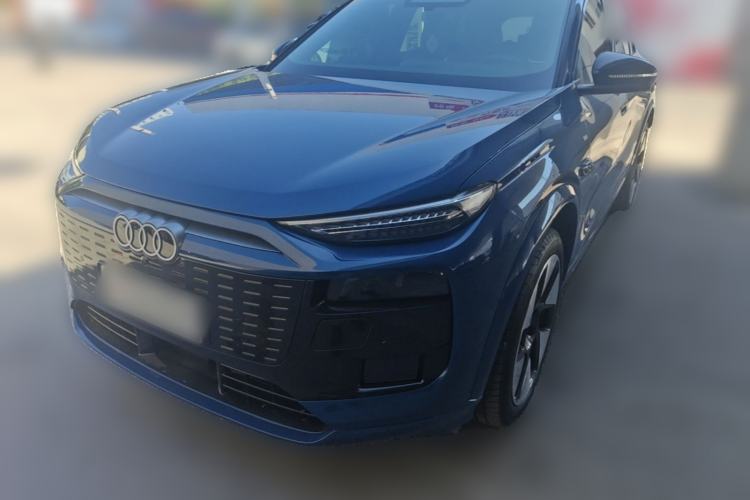 Audi Q6L e-tron 2026 First Launch Navigation Edition
