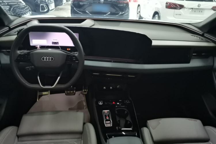 Used Audi Q6L e-tron 2026 First Launch Navigation Edition Center Console