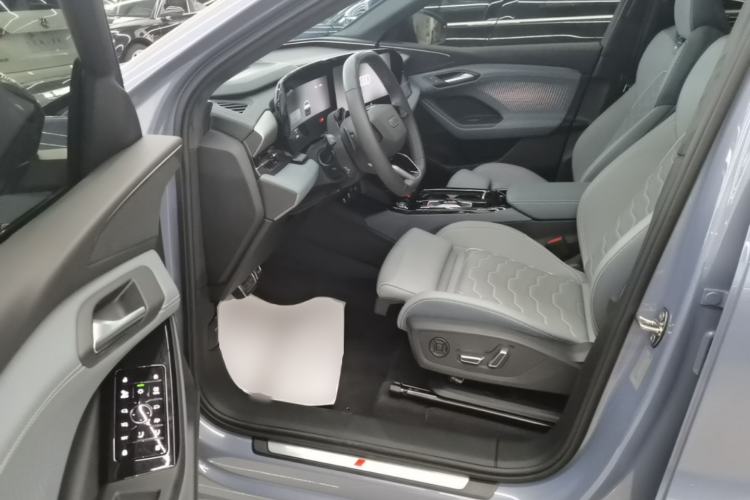 Used Audi Q6L e-tron 2026 First Launch Navigation Edition Driver Seat
